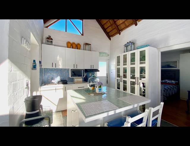 2 BEDROOM APARTMENT FOR SALE IN DWARSKERSBOS